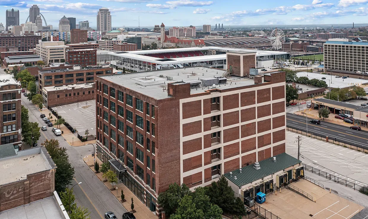 St. Louis - Locust (SLL)